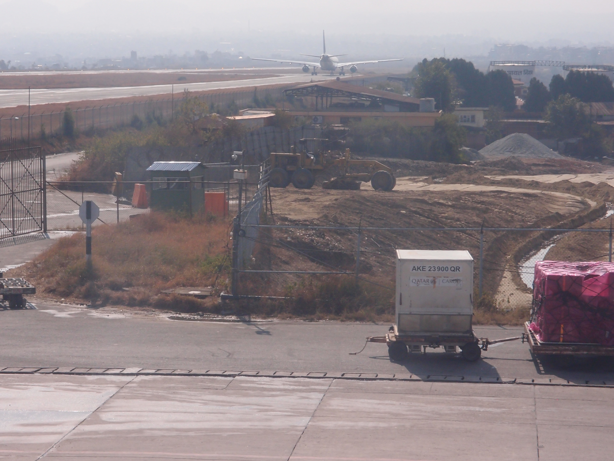 2018-01-24 12 Uhr - Kathmandu Airport (Foto + Audio) 